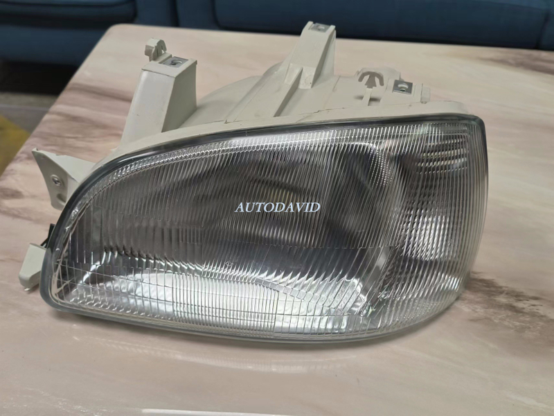 HEAD LAMP COMPLETE ELECTRIC RENAULT CLIO1 1984 OEM：LH 7701042150/RH 7701042148 DVD630101-0203