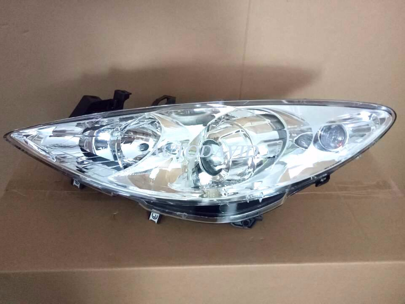 HEAD LAMP COMPLETE HANDLE TYPE PEUGEOT 307 2007 T63 T61 OEM：LH 6208G4/RH 6206G4 DVD13-0202