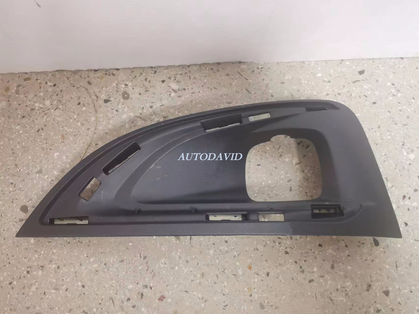 FOG LAMP CASE COMPLETE PEUGEOT 4008 2017 CHINA(P84)/PEUGEOT 3008 5008 2017 ABROAD OEM:LH 9815692677/RH 9815692777 DVD39-0701-17