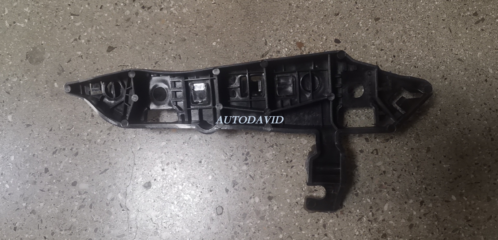 FRONT BUMPER BRACKET PEUGEOT 4008 2017 CHINA(P84)/PEUGEOT 3008 5008 2017 ABROAD OEM:1617975980 DVD39-0701-20