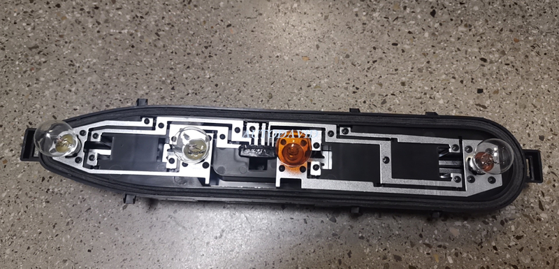 TAIL LAMP SOCKET PARTNER 2015 OEM：LH /RH DVD47-0303-02