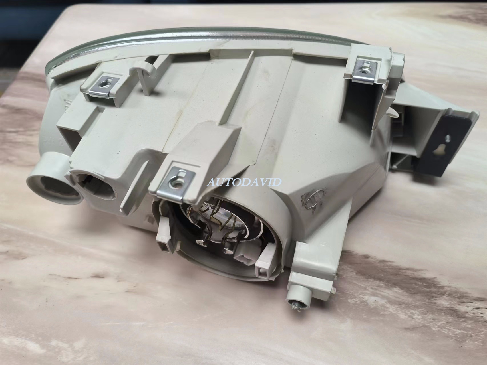 HEAD LAMP COMPLETE ELECTRIC RENAULT CLIO1 1984 OEM：LH 7701042150/RH 7701042148 DVD630101-0203