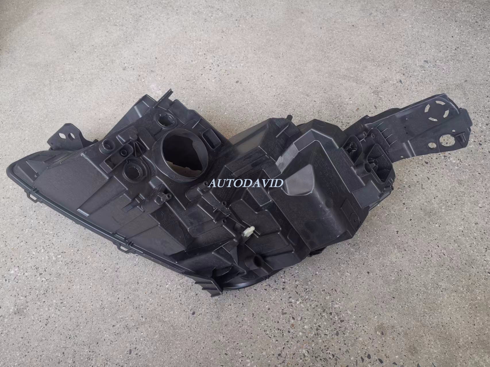 HEAD LAMP HOUSING L PEUGEOT 4008 2017 CN（P84）/PEUGEOT 3008 5008 2017 ABROAD OEM：LH/RH DVD39-0201-02