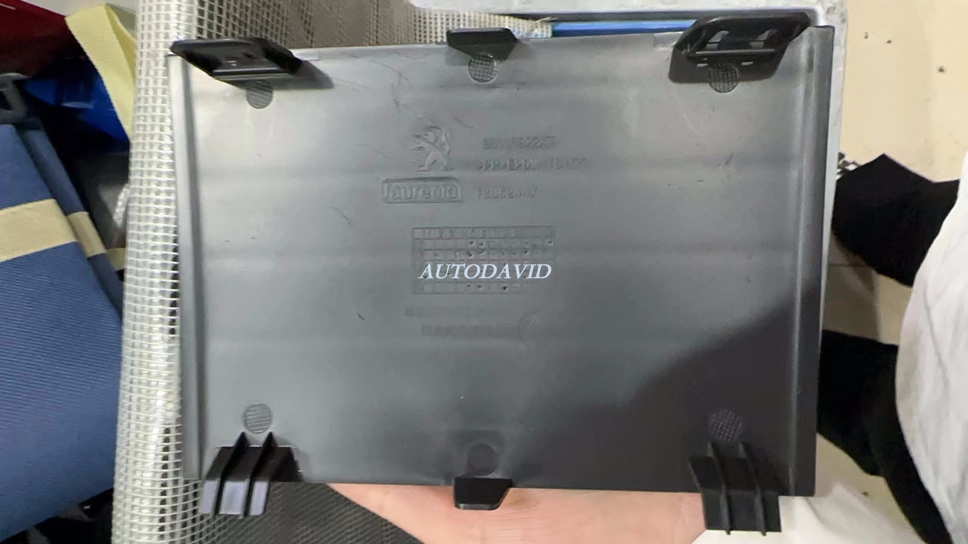FRONT GRILLE LOWER COVER OEM：YL004141XT PEUGEOT 4008 2017 CHINA(P84)/PEUGEOT 3008 5008 2017 ABROAD DVD39-0701-18
