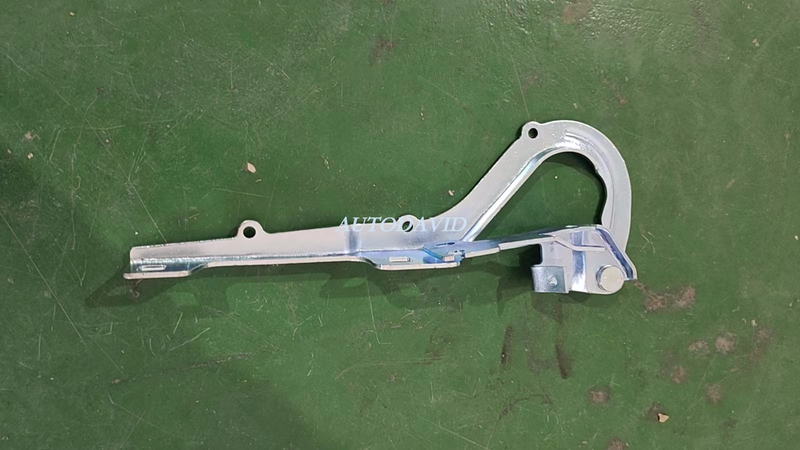 HOOD HINGER PEUGEOT 208 2013 OEM：LH 9672865480/RH 9672864080 DVD41-0606