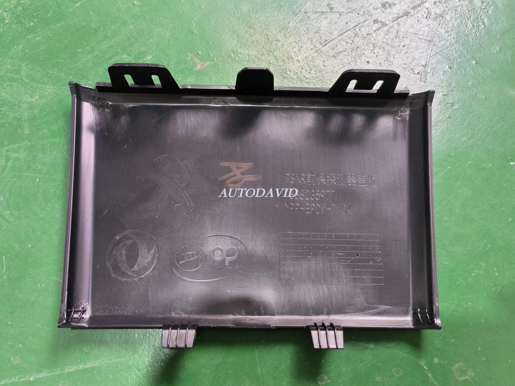 FRONT GRILLE LOWER COVER PEUGEOT 3008 2019 OEM:YL017826XT DVD66-0701-16