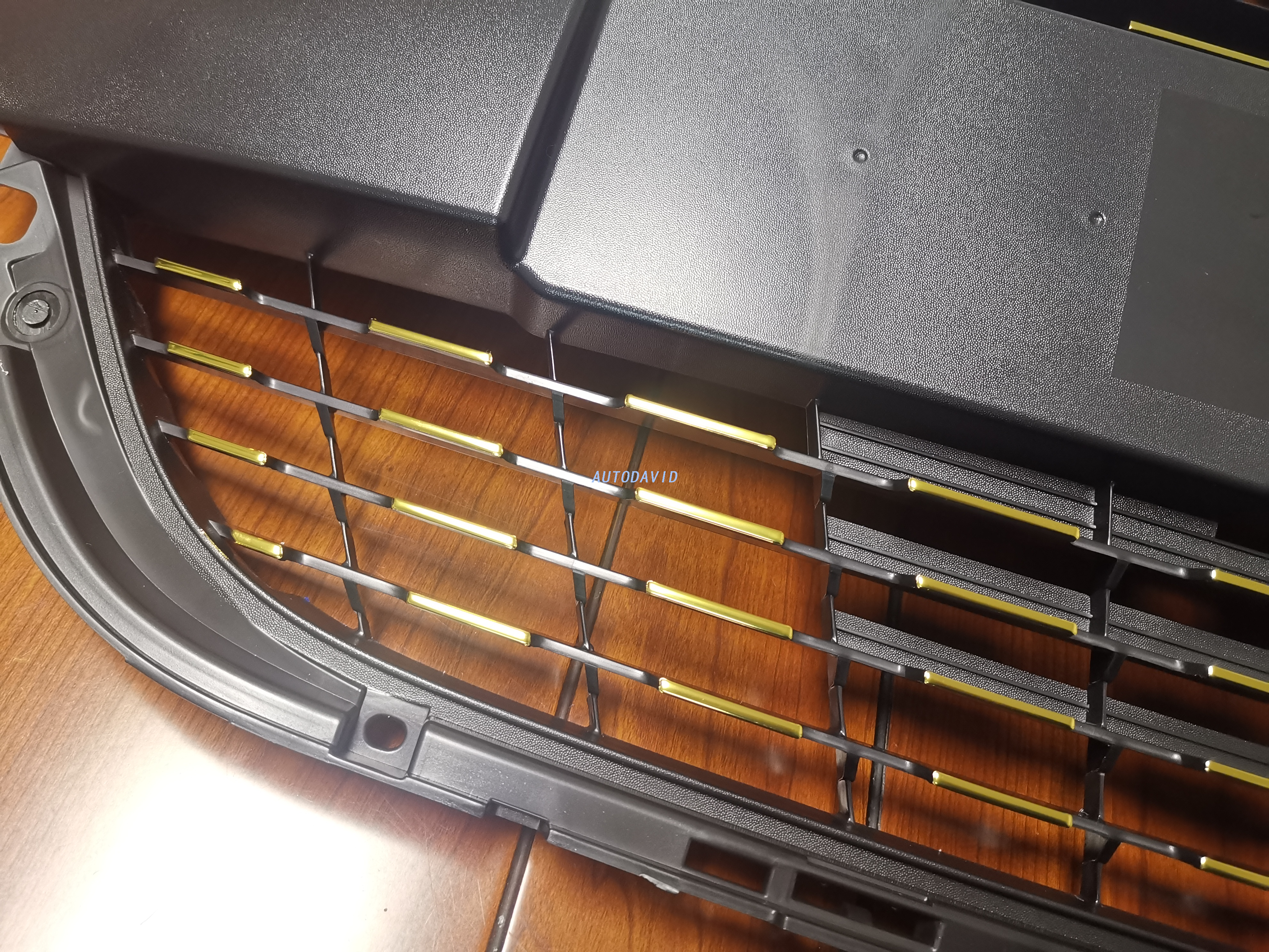 FRONT GRILLE COMPLETE GOLDEN PEUGEOT 208 2016 OEM：9810920180