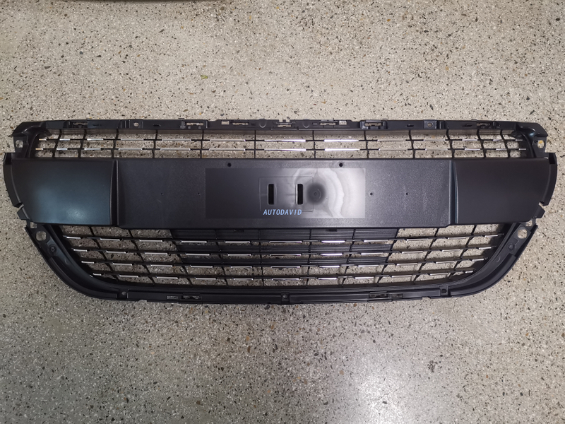 FRONT GRILLE UPPER CHROMED PEUGEOT 208 2016 OEM：9810920180