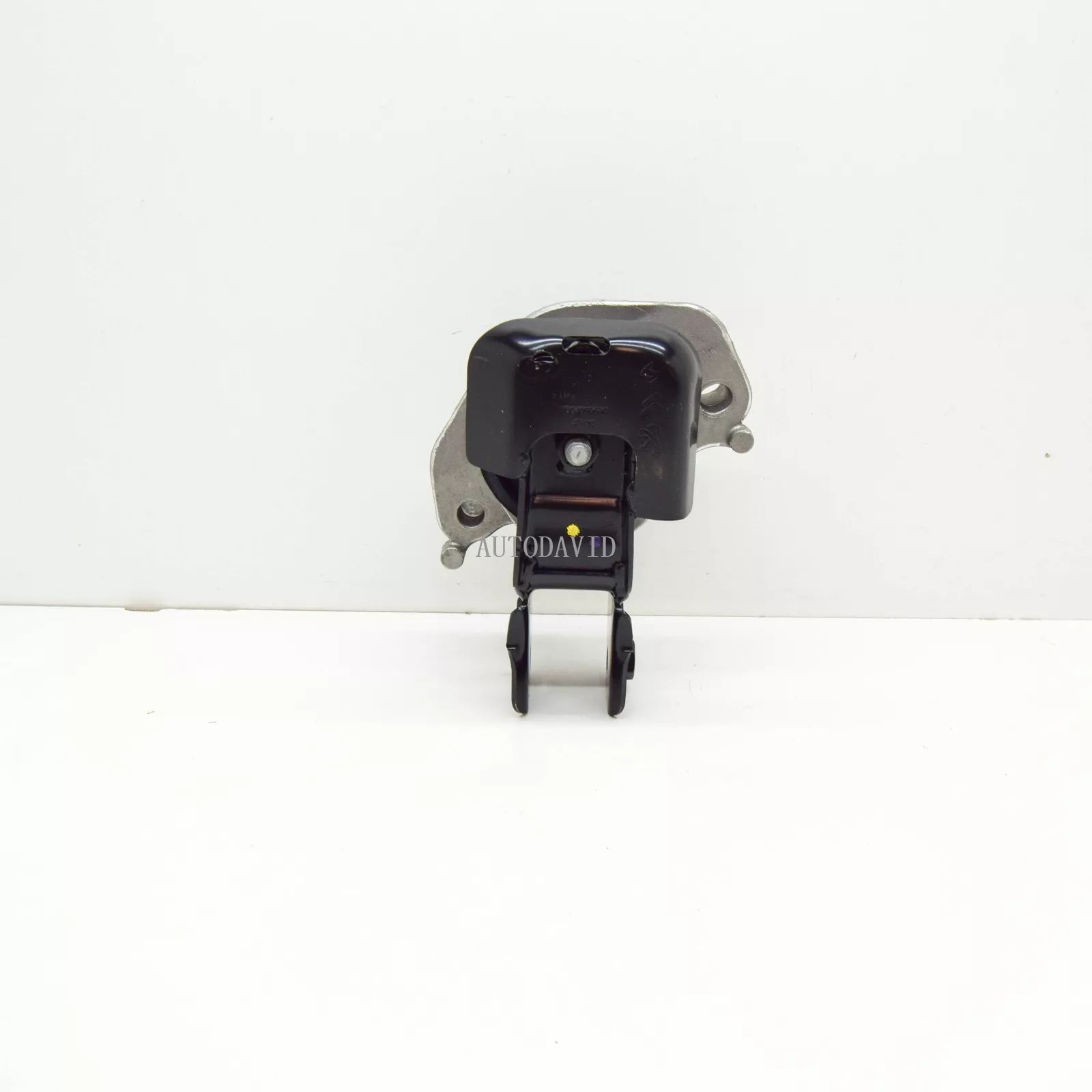 Engine Mount Mounting For Peugeot 308 OEM : 9804890680 HS01-015-020