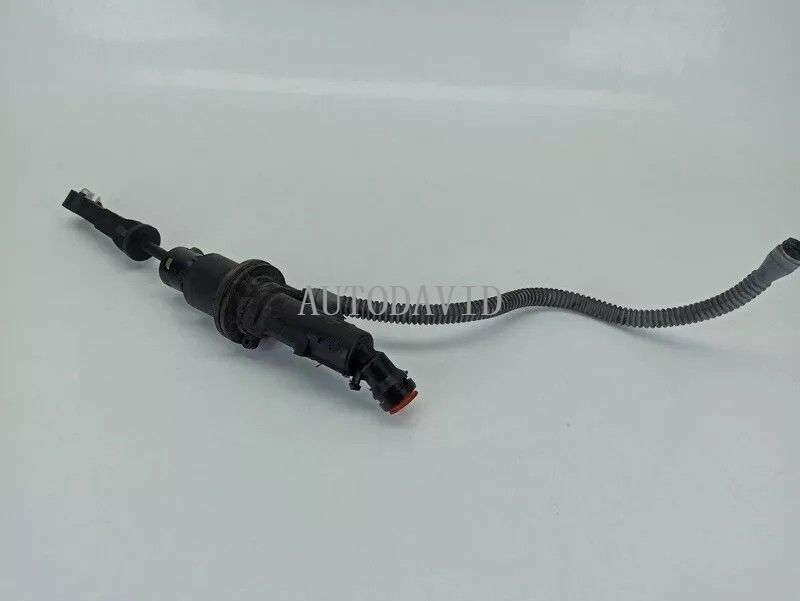 Master Cylinder, Clutch For Peugeot 508 10-18 /6-BIEG .Citroen C5 III 08-,1.6HDI,1.6THP,1.8 16V,2.0 OEM: 2182J6 9801271180 9670810180 9685798980 HS20-200-017