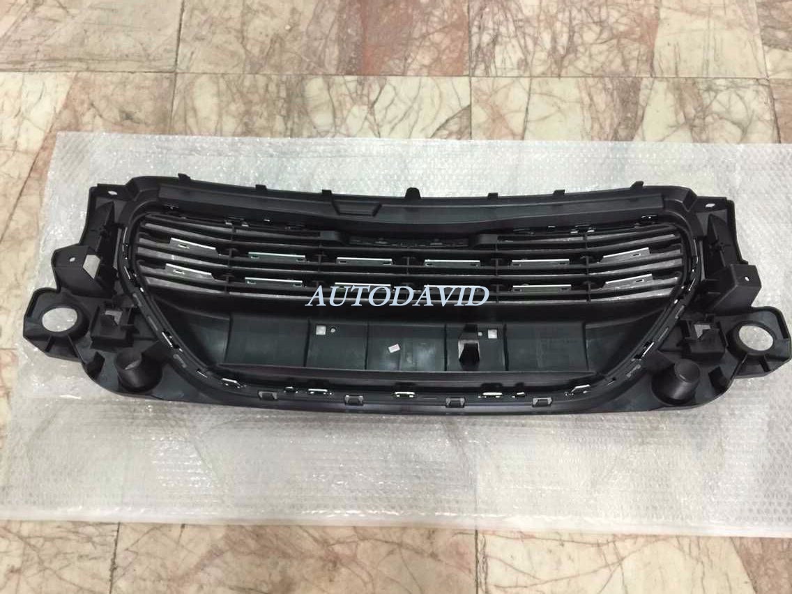 FRONT GRILLE COMPLETE CHROMED PEUGEOT 301 M33 2013 OEM：9676946780 DVD09-0701-05