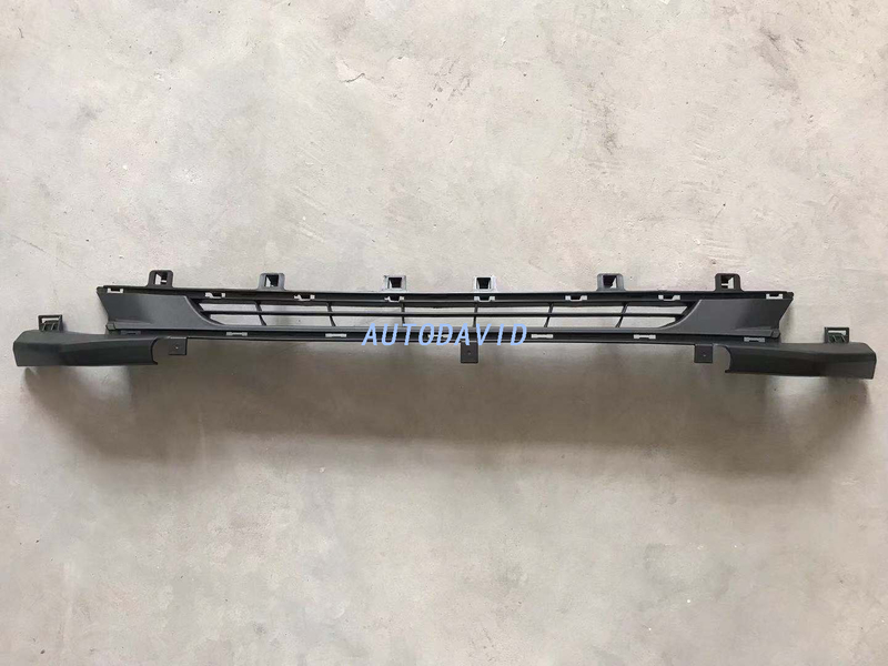 FRONT GRILLE LOWER PEUGEOT 208 2016 OEM：9810516180 DVD42-0701-06