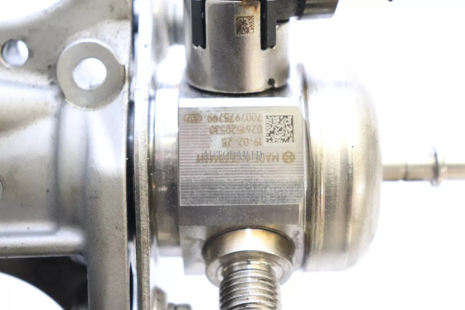 High Pressure Fuel Pump for peugeot 208,308,2008,3008,5008.Citroen DS7.2019.Crossback X74 G06 1.6. OEM: 1671940380, 9817670080, 0261520530 HS03-032-005