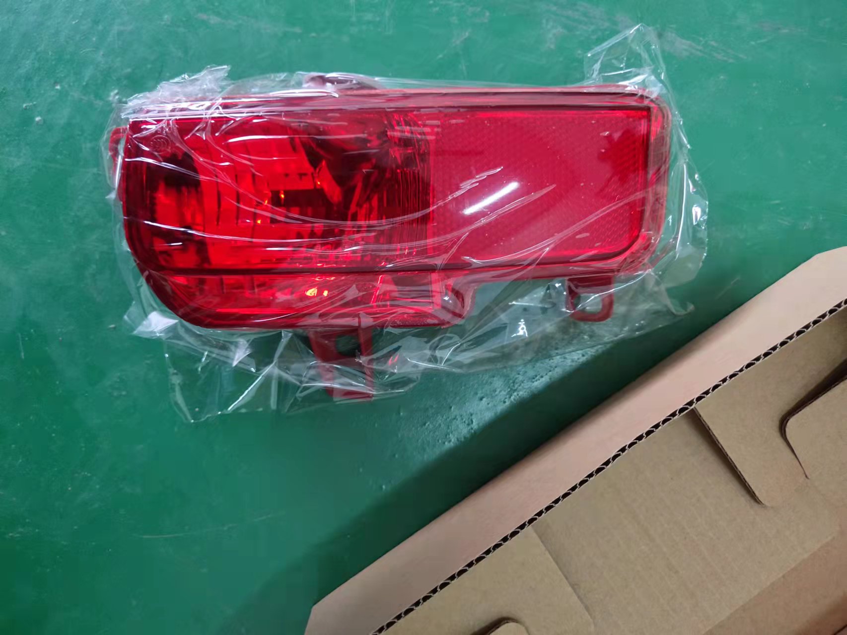 REAR FOG LAMP LH PEUGEOT 206+/ 207 2008 OEM：6350GX DVD14-0501