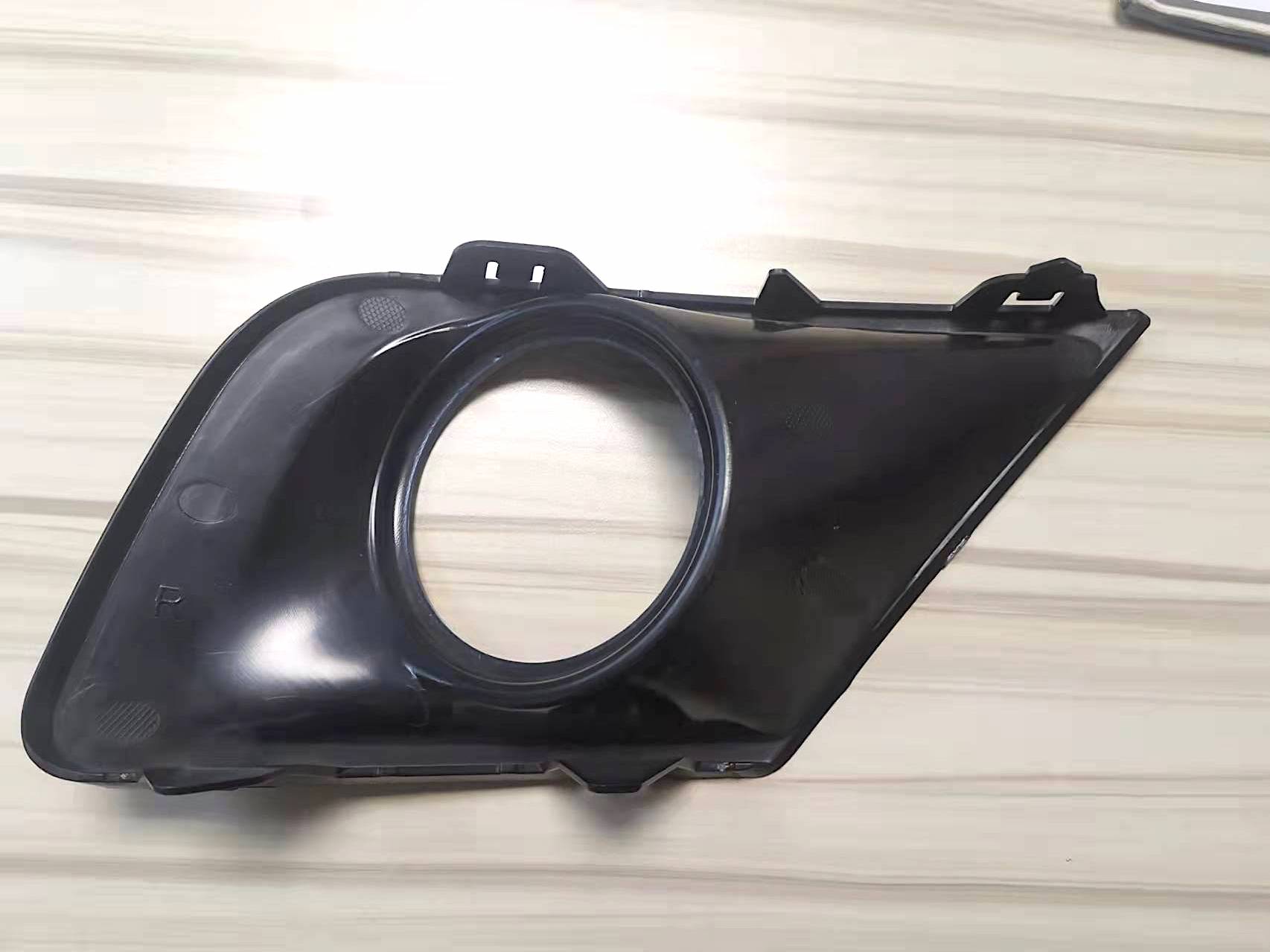 FOG LAMP CASE BLACK PEUGEOT 207 2008 OEM：LH 7452ZX /RH 7452ZY DVD43-0701-07