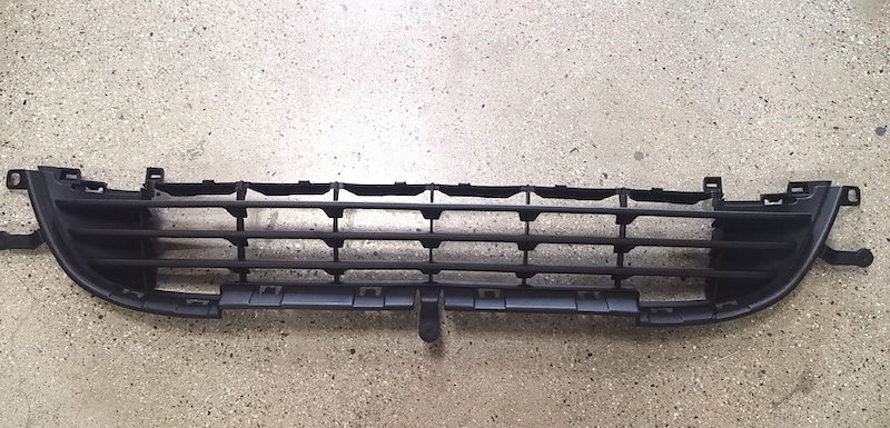 FRONT GRILLE LOWER BLACK PEUGEOT 207 2008 OEM:7422C3 DVD43-0701-08