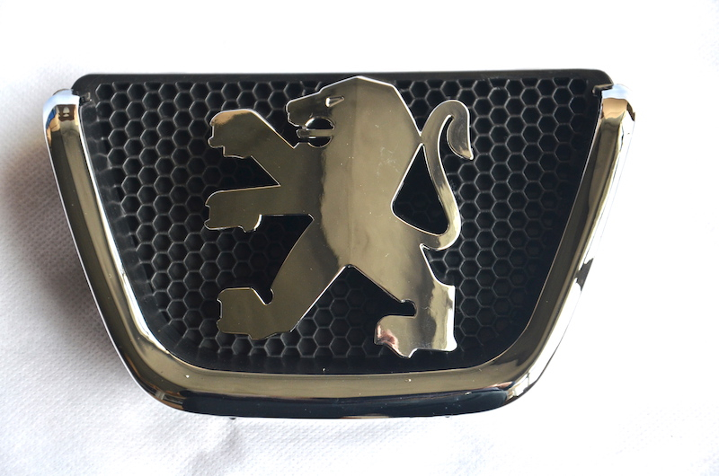 FRONT BUMPER MARK PEUGEOT 307 T53 2005 OEM： DVD12-0701-10