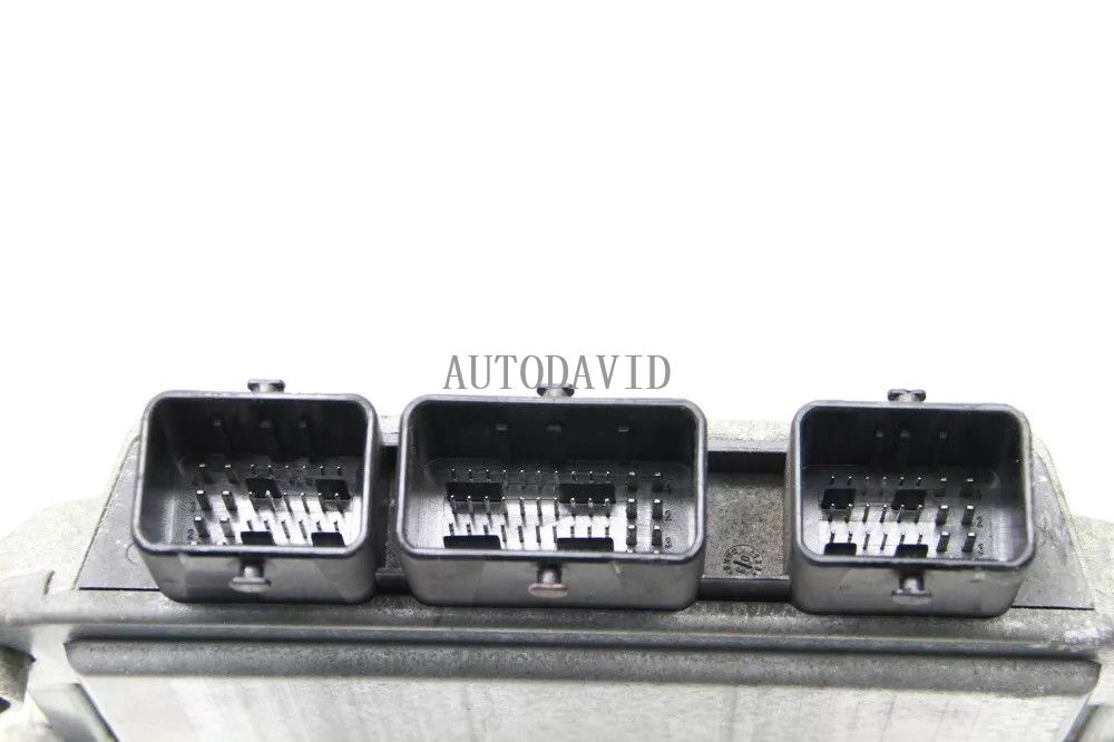 Engine control unit (ECU) for Peugeot 307 2004 2.0 HDI,Petrol OEM: 9647423380 5WS40045BT HS03-031-033