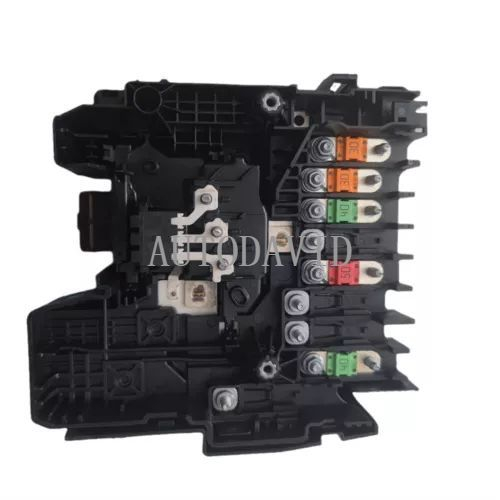 Engine Fuse Box BSM Assembly for Peugeot 408/T93 308S 308/T93 OEM : 9675349880 9675350280 9675350380 YL01741480 HS01-042-020