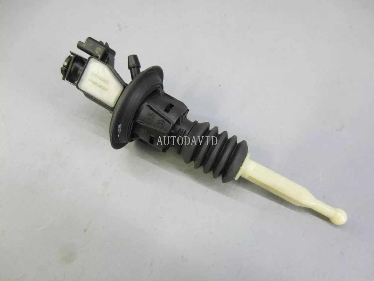 Clutch Slave Cylinder For Peugeot 3008, Citroen OEM: 9809425480 HS20-200-008