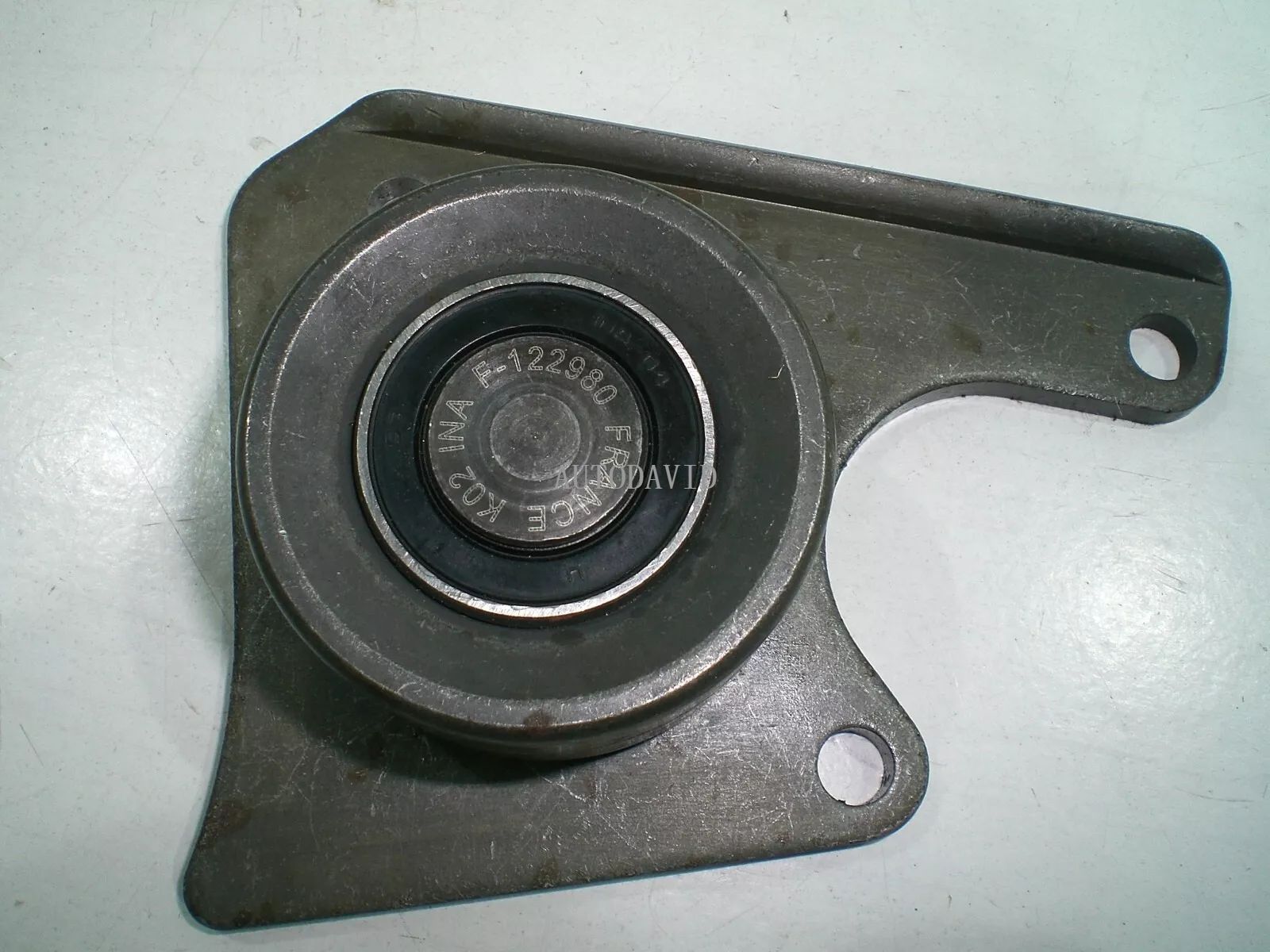 Timing Belt Tensioner Pulley For Peugeot 306, 405, 406, 806, Partner, Expert, Boxer 1.8D / 1.9D / 1.9TD OEM : 083013 95159233, 96159233, 9615923380 T42069, VKM23241 HS01-011-028