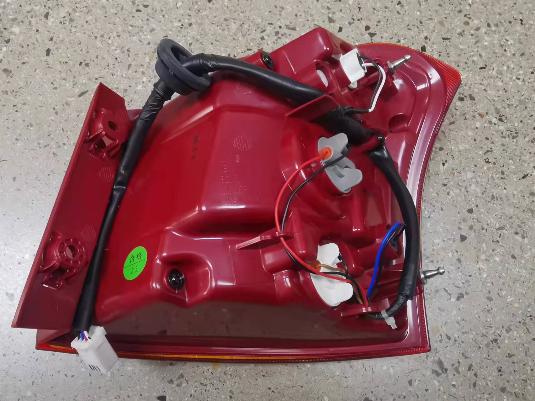 TAIL LAMP OUTER COMPLETE DFPV A60 2015OEM：LH /RH （后尾灯总成 外，适用：东风风神A60，2015年产）DVD17-0303