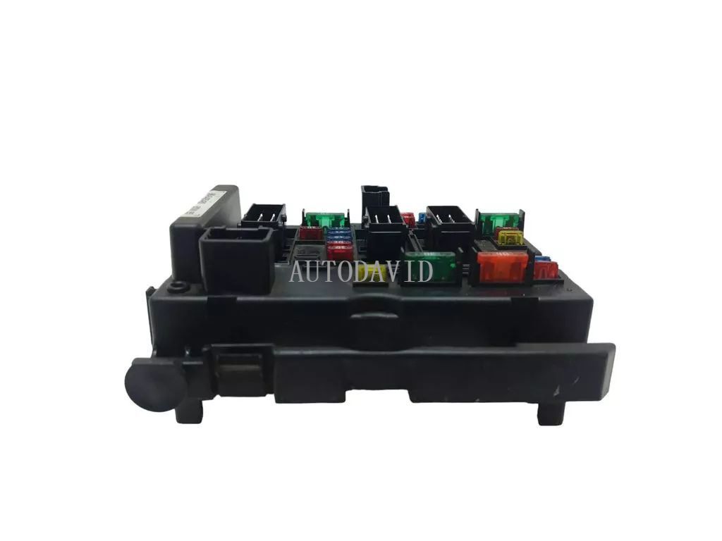 Engine Fuse Box BSM Assembly for Peugeot 307 2.0/16V OEM : 9646405480 HS01-042-004