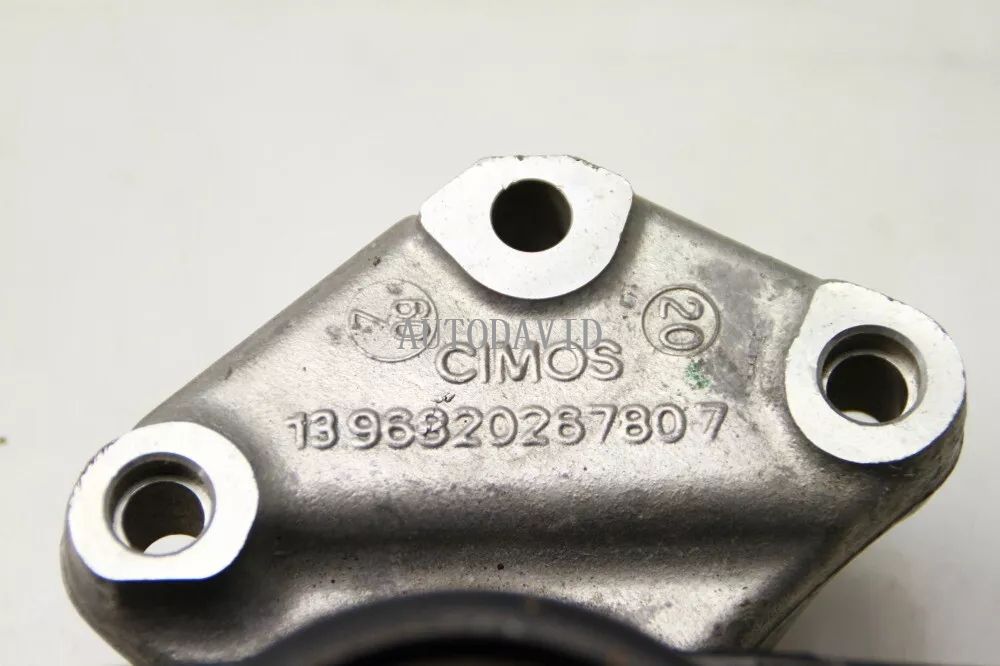 Engine Mount Mounting For Peugeot 308SW,3008 OEM : 9636270080 9636583980 9636845880 9682028780 HS01-015-017