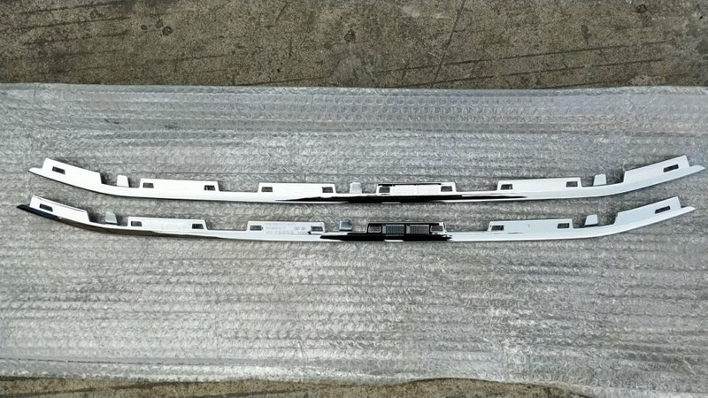 FRONT GRILLE STRIP STRAIGHT CHROMED PEUGEOT 301 M33 2013 OEM：1610569580/1610569680 DVD09-0701-08