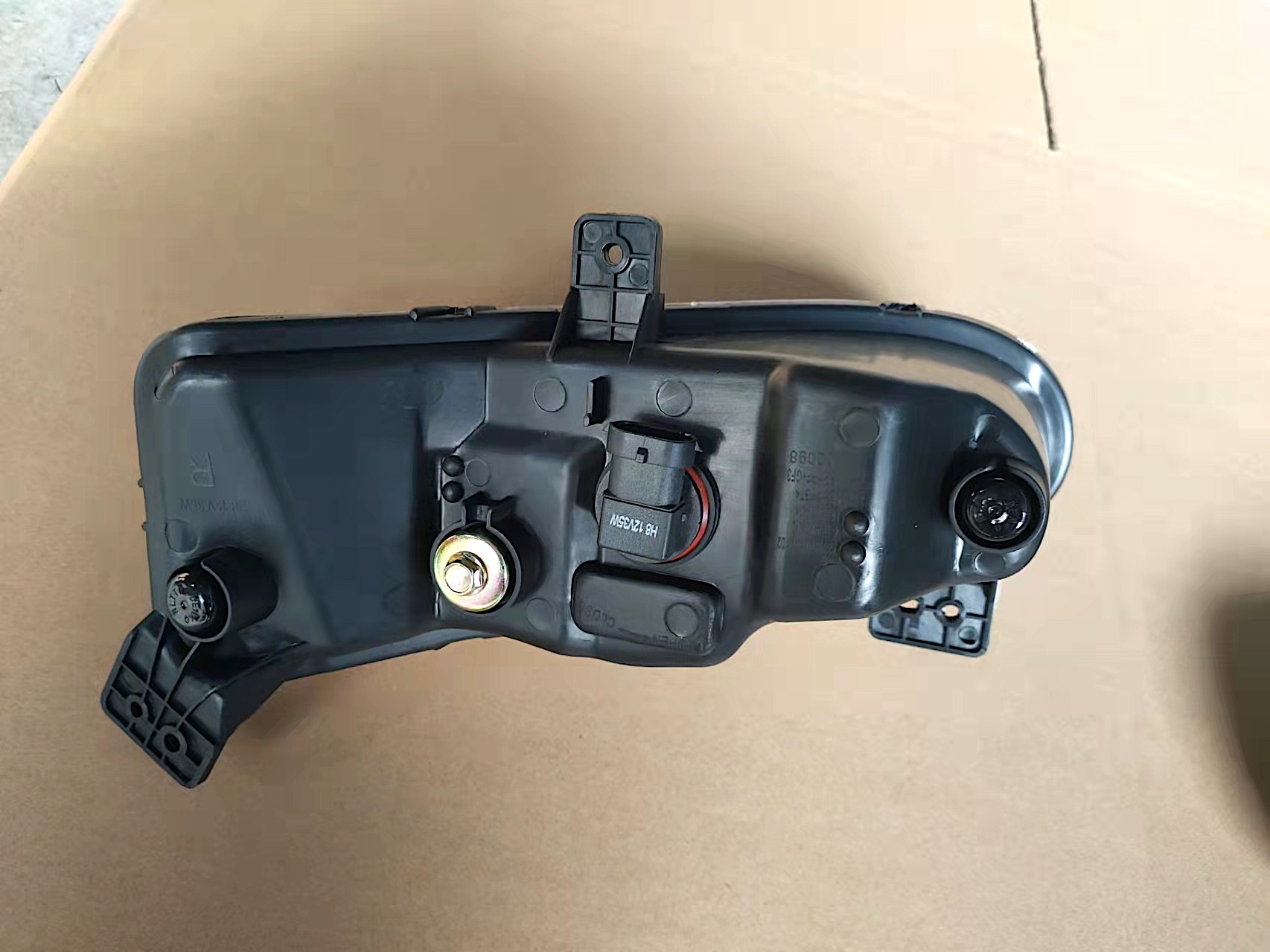 FOG LAMP COMPLETE DFPV E70 2017/A60 2015 OEM：LH 7501005/RH 7502005 DVD17-0403