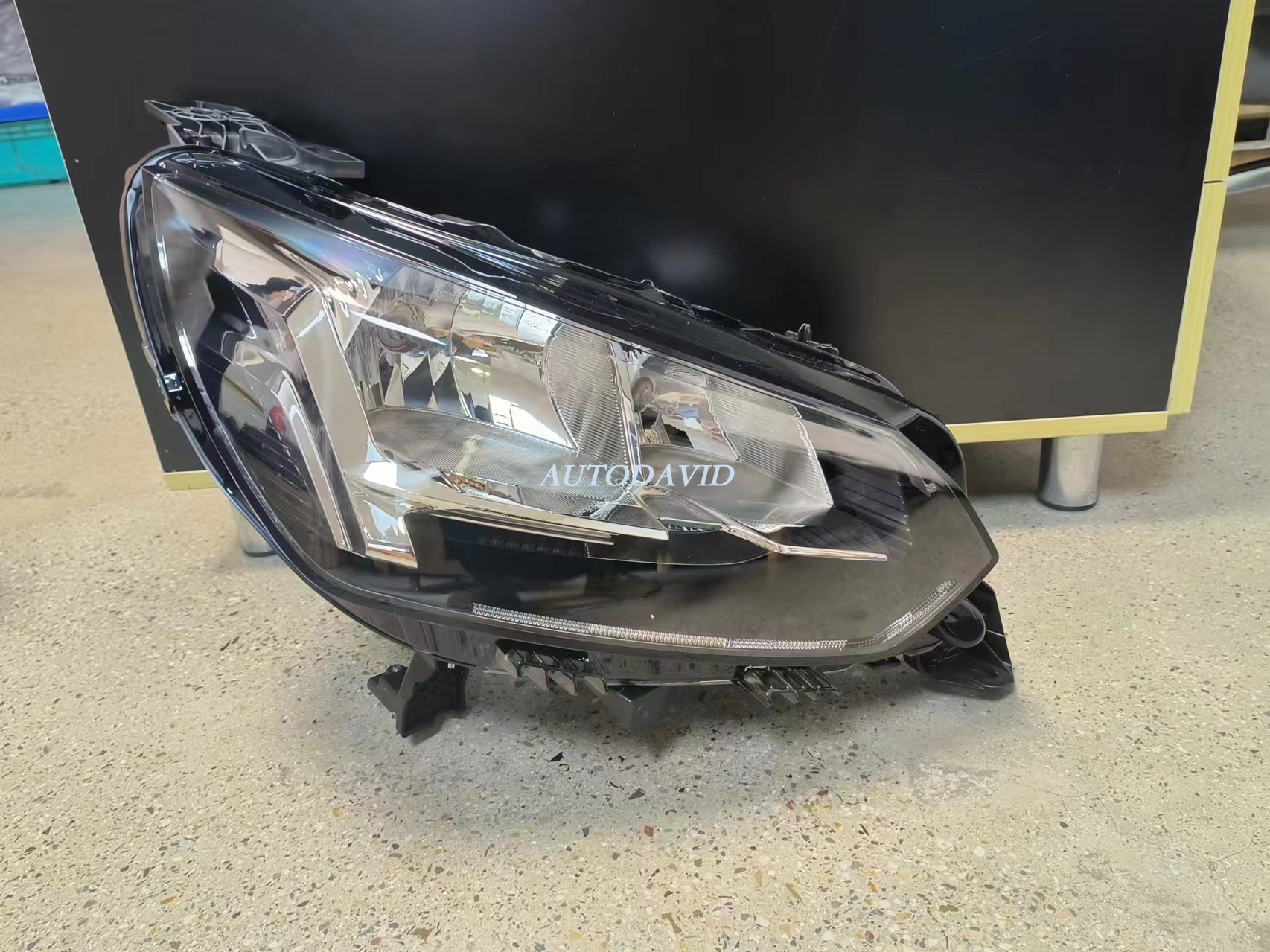 HEAD LAMP LOWER PG208 02/2019-2023 OEM:LH 9823194080/RH 9823193980 DVD56-0204