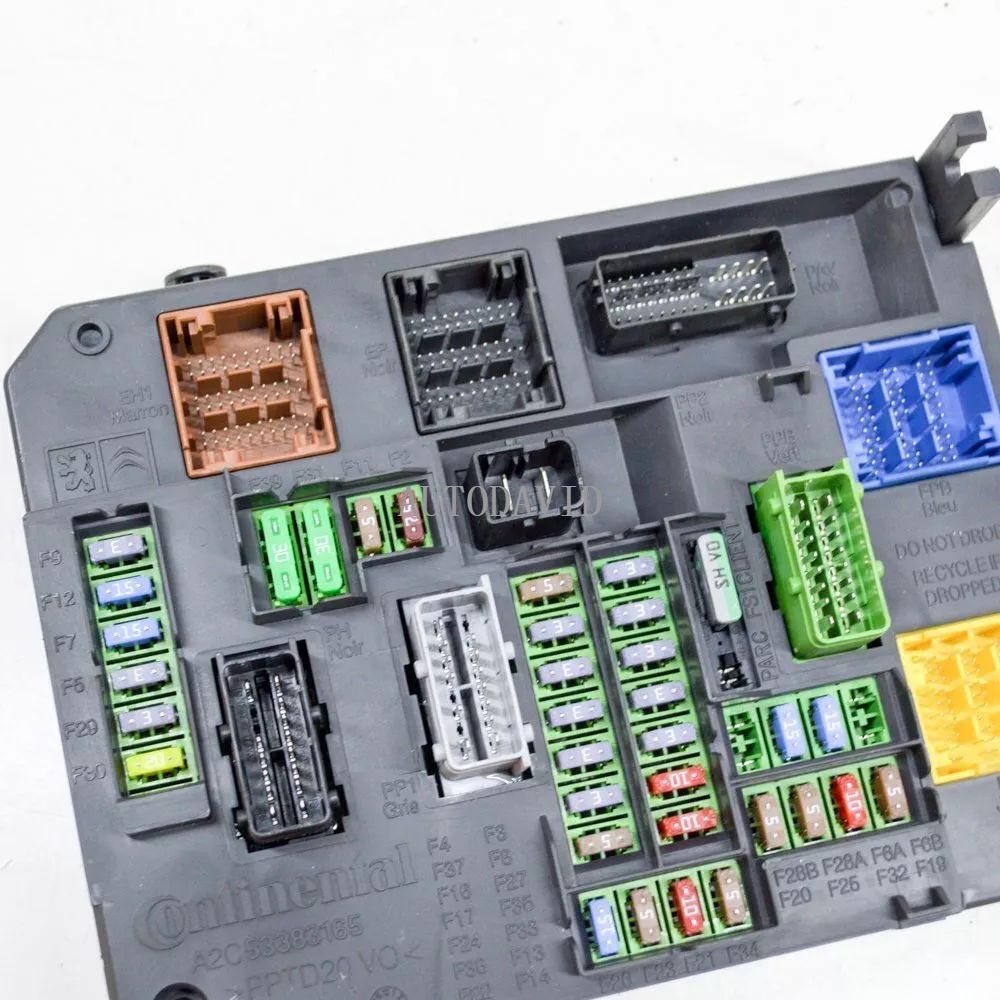 Engine Fuse Box BSM Assembly for Peugeot 308/T9, 1.6 D 85kw 2016 OEM : 9806687880 A2C53383165 HS01-042-015