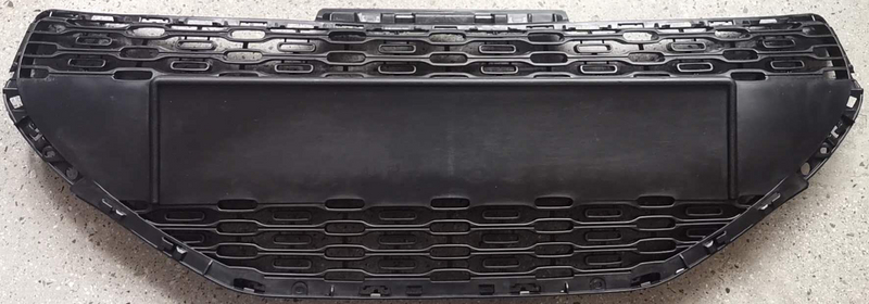 FRONT GRILLE UPPER PEUGEOT 208 2013 OEM：9803264180 DVD41-0701-11
