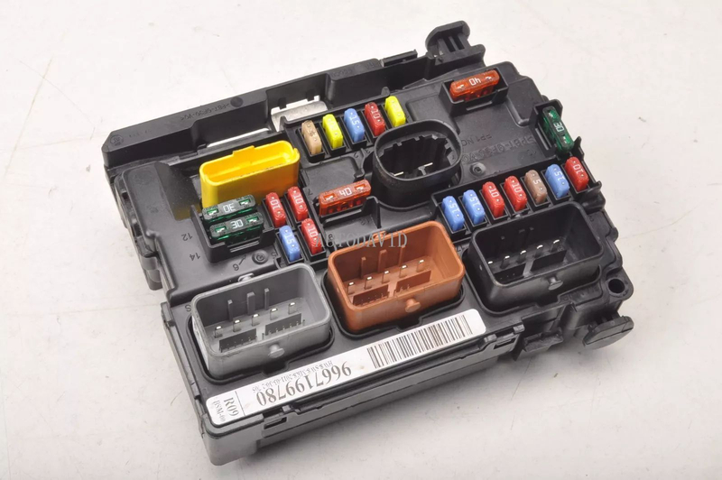 Engine Fuse Box BSM Assembly for Peugeot 207 1.4 8V OEM : 9667199780 HS01-042-007