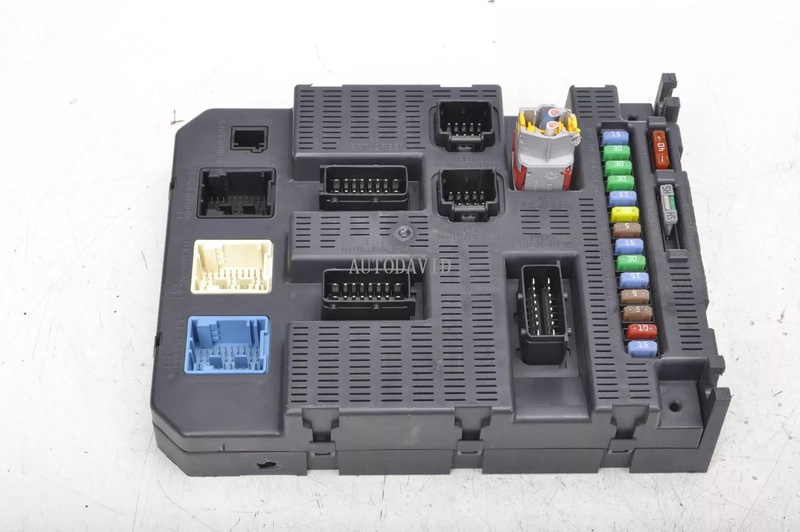 Engine Fuse Box BSM Assembly for Peugeot 3008/1.6 HDI OEM : 9663798180 HS01-042-013