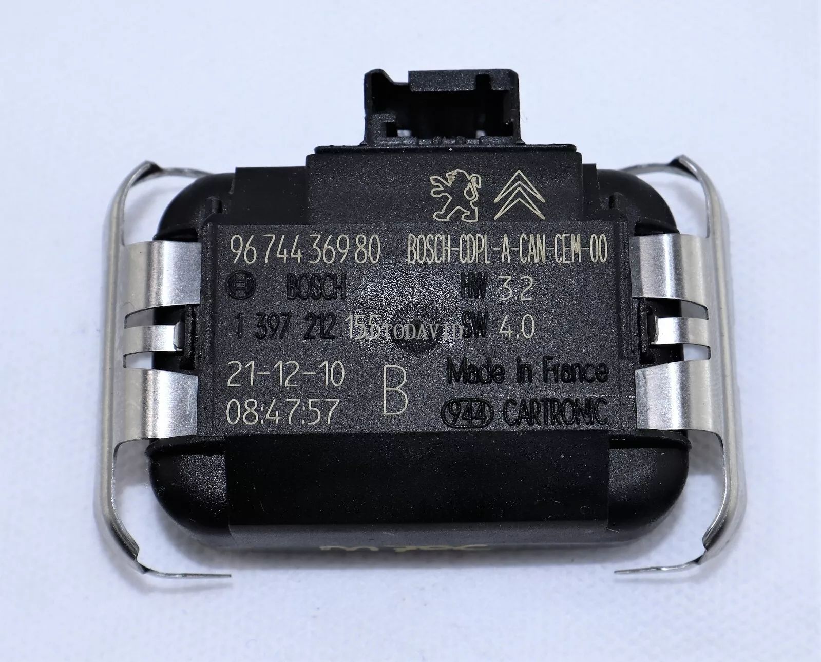 Windscreen Rain Sensor Unit For Peugeot 3008 OEM: 9674436980 HS02-027-062