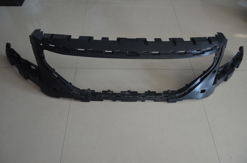 FRONT GRILLE COMPLETE CHROMED PEUGEOT 3008 T88R 2016 OEM：NO OEM DVD33-0701-06