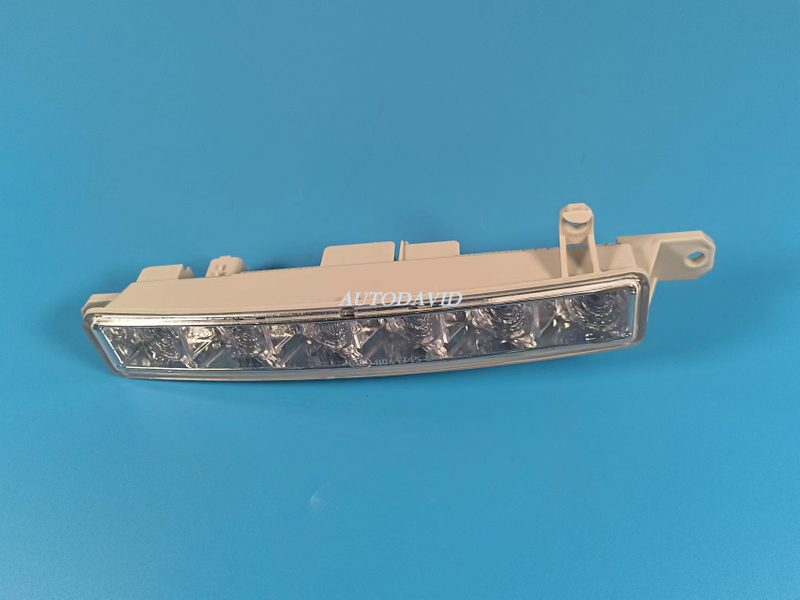 DAYING TIME LIGHT PEUGEOT 408 T93 2016-2018 OEM：9802795580 DVD30-0401