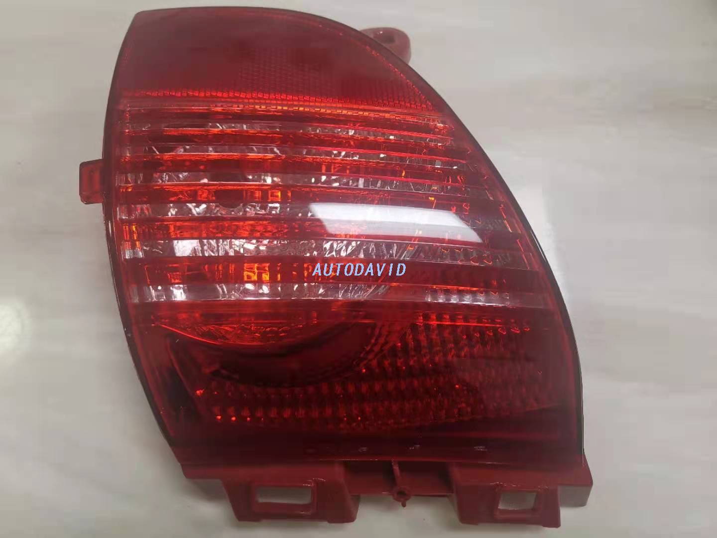 REAR FOG LAMP PEUGEOT2008 2013/CITRON C3-XR 2013 OEM:LH 9806752980/RH 9806752080