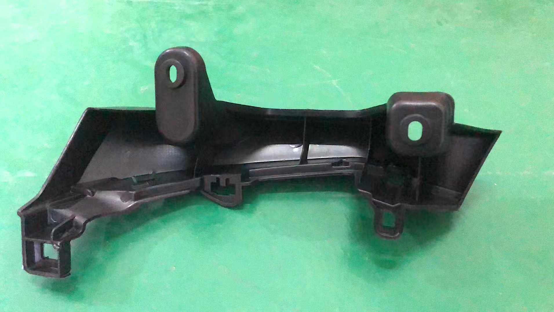 TAIL LAMP SUPPORT PEUGEOT301 M33 2013 OEM：1608729480 DVD09-0801-03