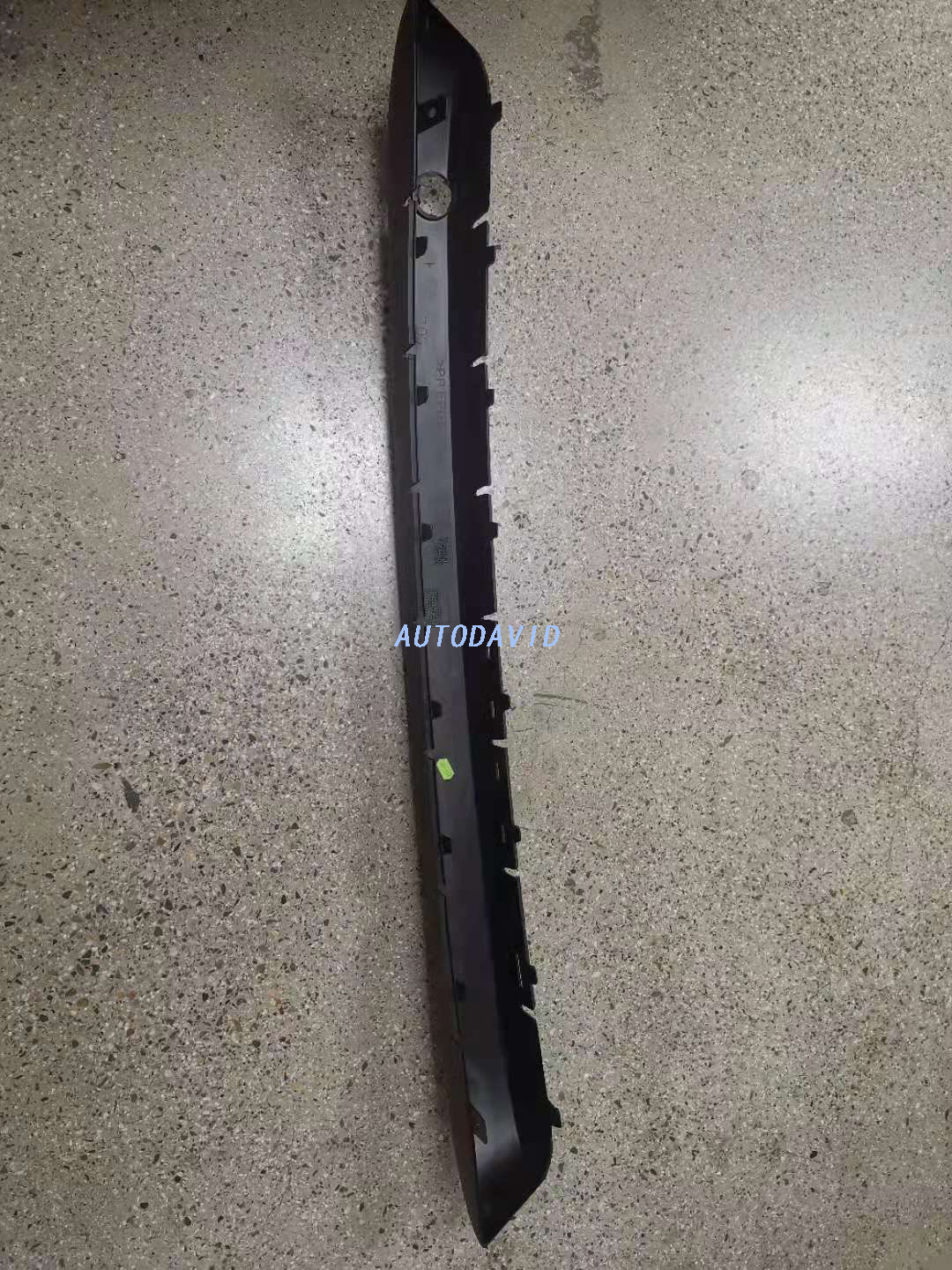 FRONT BUMPER STRIP PEUGEOT 207 2008 OEM：7452ZS DVD43-0701-05