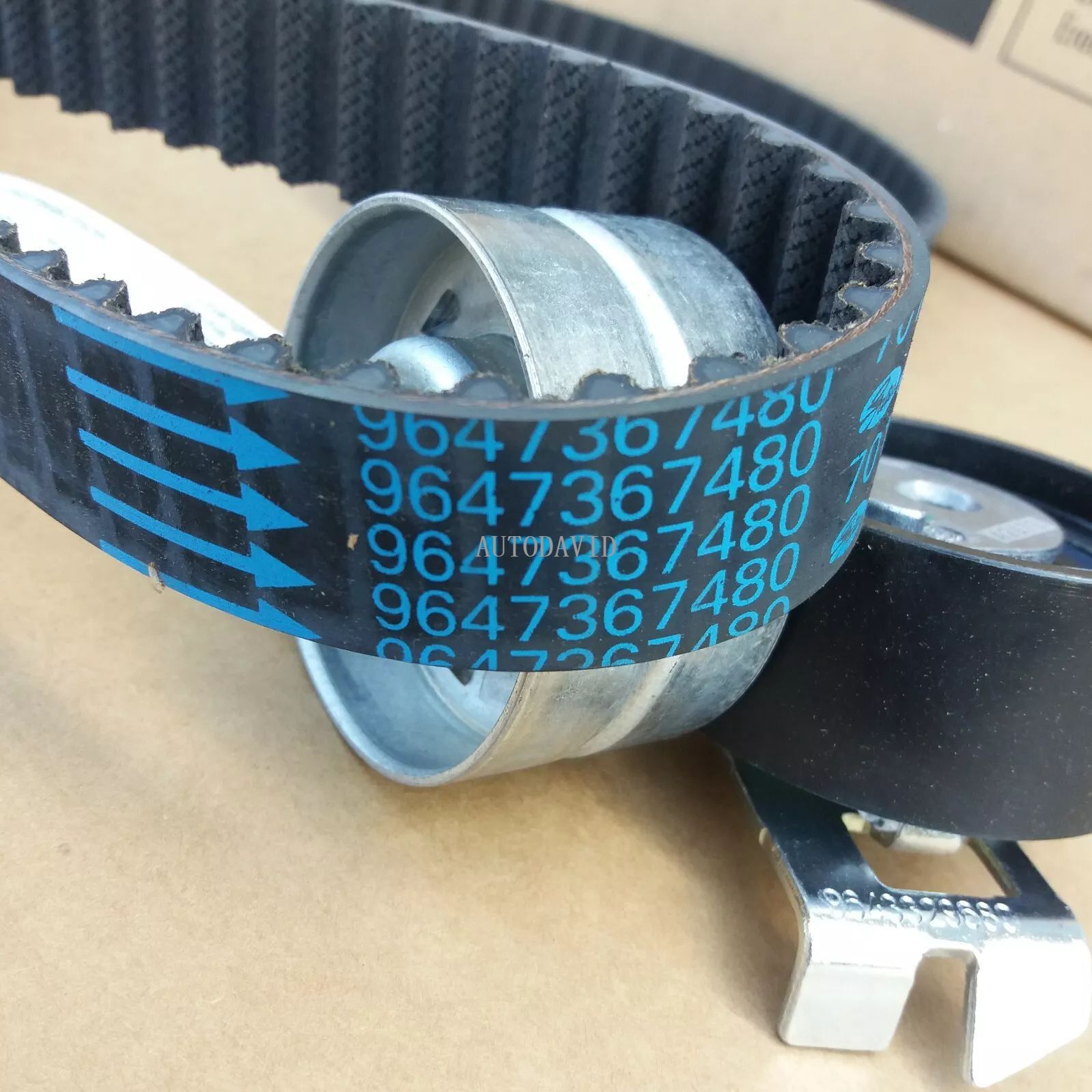 Timing Belt for Peugeot 307/2.0 407 16V (EW10J4S) Citroen C4 Coupe 2.0 16V 130 KW 177 OEM : 0816G4 9647367480 HS01-011-004