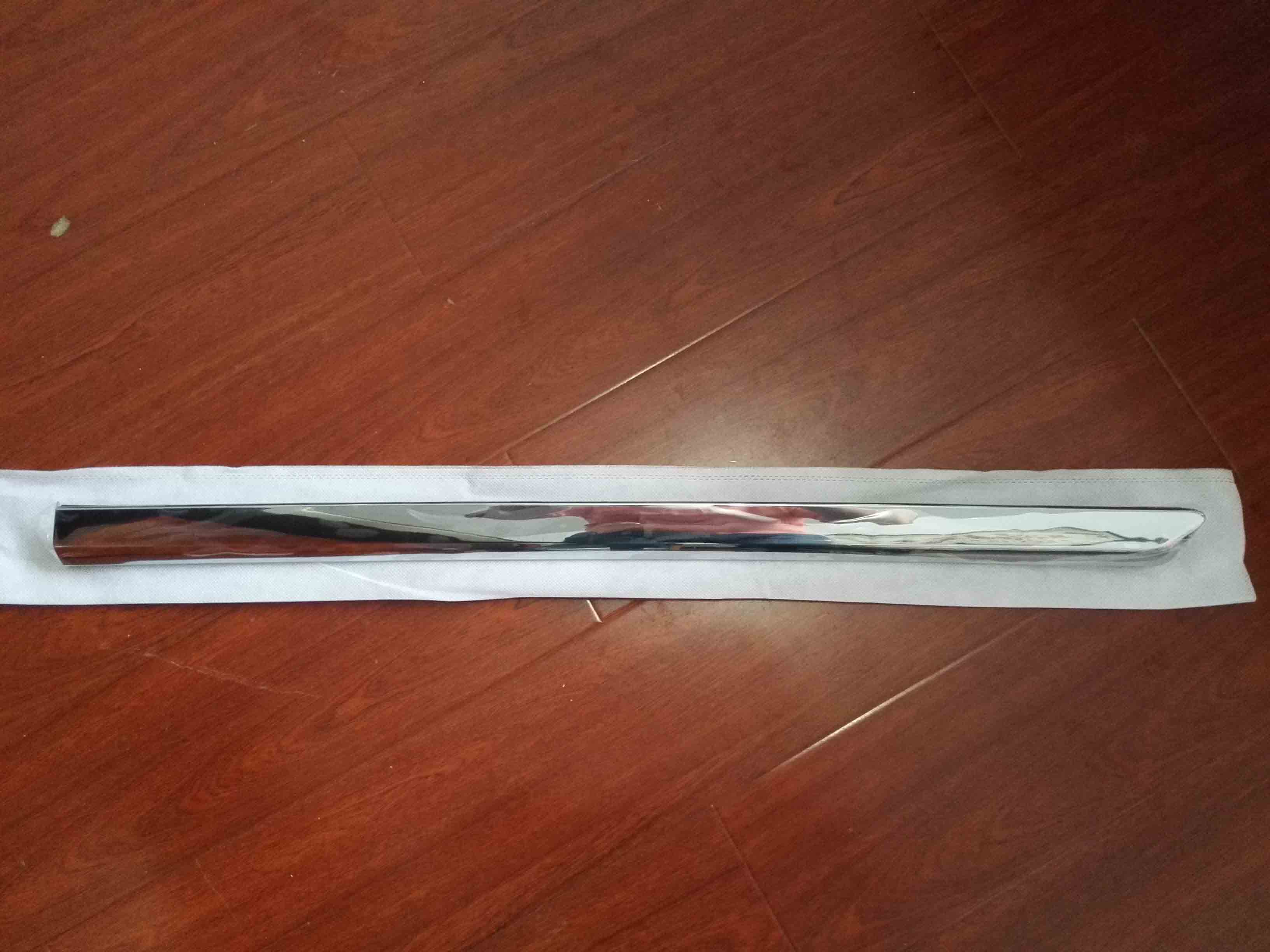 DOOR MOULDING CHROMED CTC5 X7 2008/CTC5 X7R 2012 OEM：( 雪铁龙C5车门防擦条）DVD06-1102