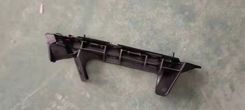 FRONT BUMPER BRACKET SEAT IBIZA 2013 OEM：LH 6J0807183/RH 6J0807184 DVD6101-0701-01