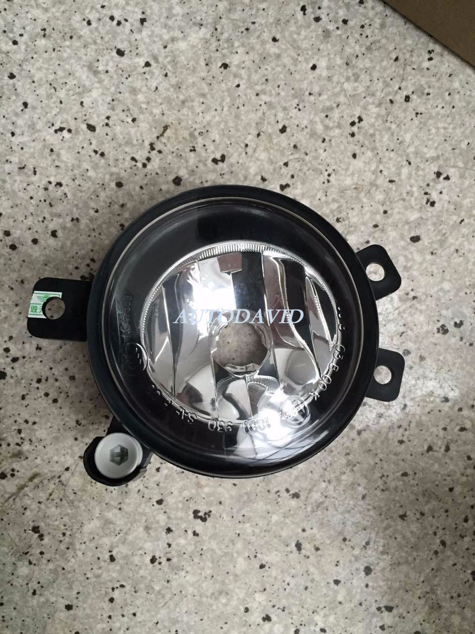 FOG LAMP WITHOUT BULB BMW X1 E84 16i 20i 2012-2015 OEM：LH 63172993525/RH 63172993526 DVD29-0408