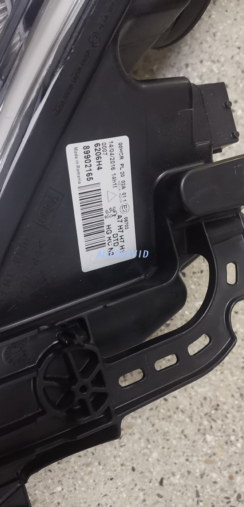 HEAD LAMP COMPLETE TRIM PEUGEOT 207 2004/2008 OEM：LH 6206H4/RH 6208H4 DVD43-0203